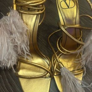 New! Valentino Garavani 'Upflair' Feather Wrap Sandals  Eur 38